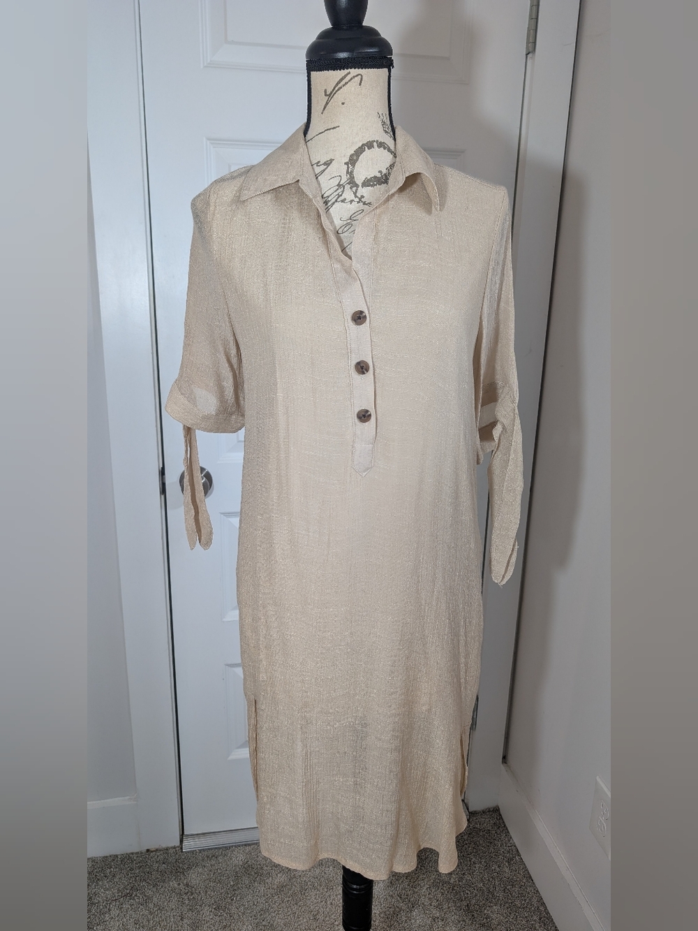 Indigo Rose Cream Midi Dress Size Medium